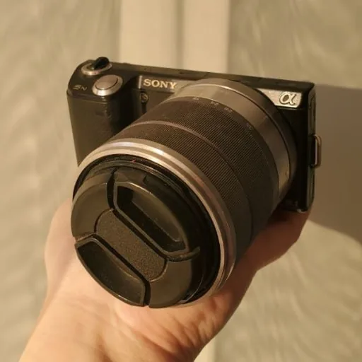 Фотоаппарат Sony Alpha NEX-5N с объективом