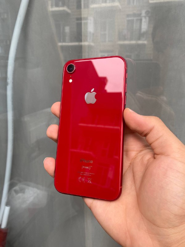 iPhone XR Product Red 64GB 3