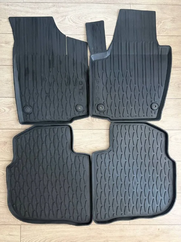 Резиновые коврики VW Polo, штатная акустика VW Polo 1