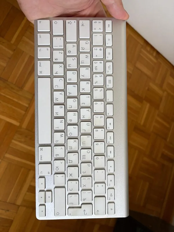 Bluetooth-клавиатура Apple с русской раскладкой 1