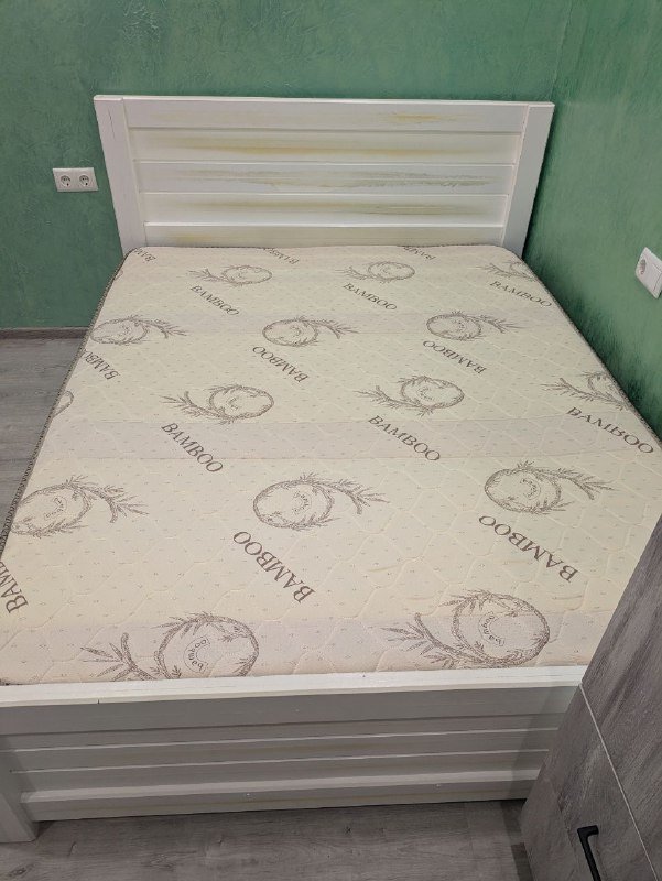 Матрас б/у 200х160 средней жесткости