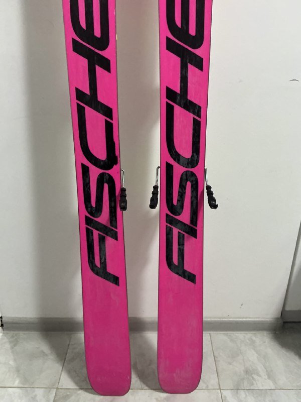 Горные лыжи Fischer Ranger 102, крепления Tyrolia Attack 14 GW, палки Majesty 6