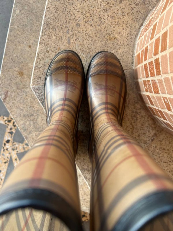 Резиновые сапоги Burberry, размер 36 4