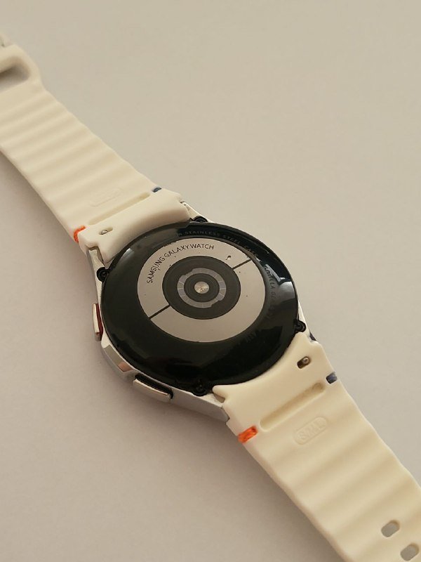 Смарт часы Samsung Galaxy Watch 4 Classic, ремешки 3