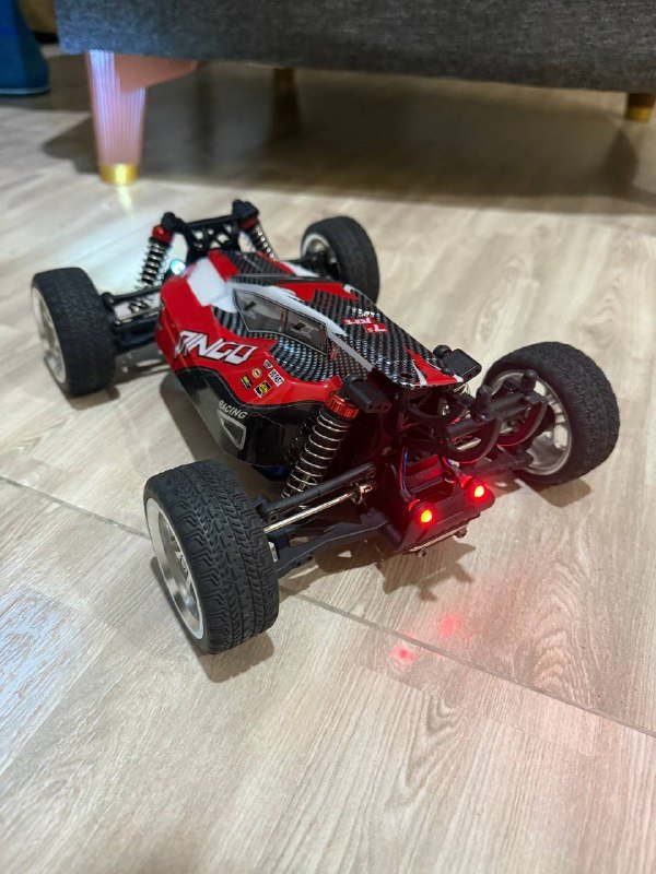 Радиоуправляемая машинка багги полный комплект