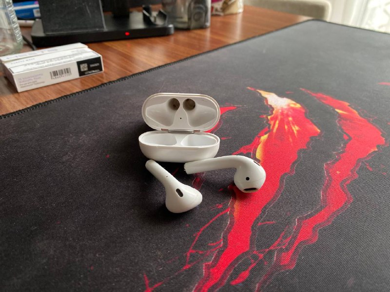 Оригинальные Apple AirPods (1-го поколения) 2