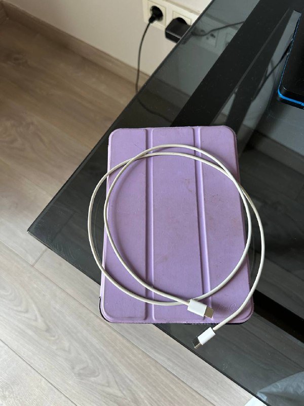 iPad mini 6, 256 ГБ, фиолетовый, с чехлом и зарядкой 2