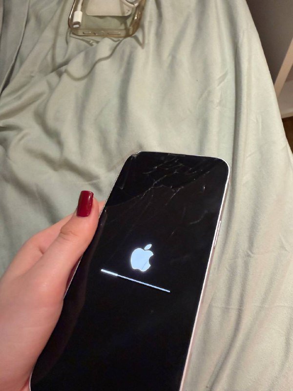 iPhone 14 Plus 256GB eSIM разбитый экран