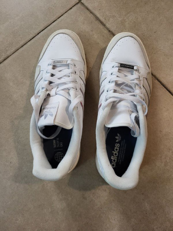 Кроссовки Adidas оригинальные размер US 11 2