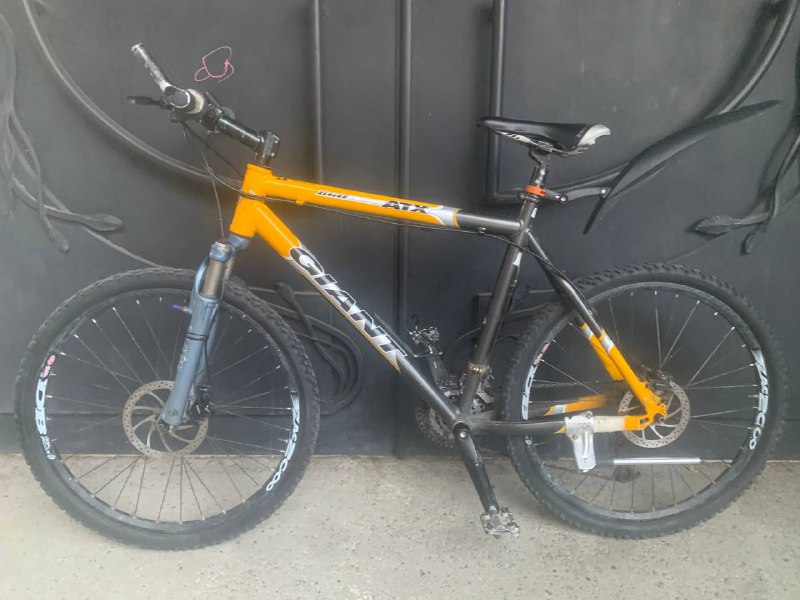 Велосипед бренд гиант на гидравлических тормозах 2