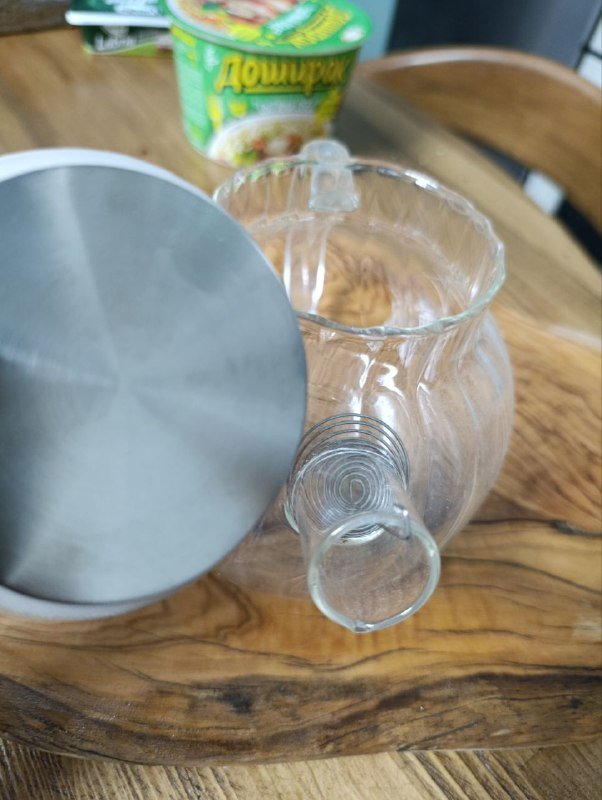 Стеклянный чайник с деревянной крышкой 3