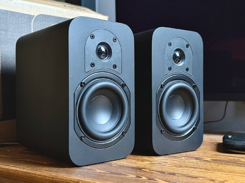 Полочная акустическая система Micca RB42 2