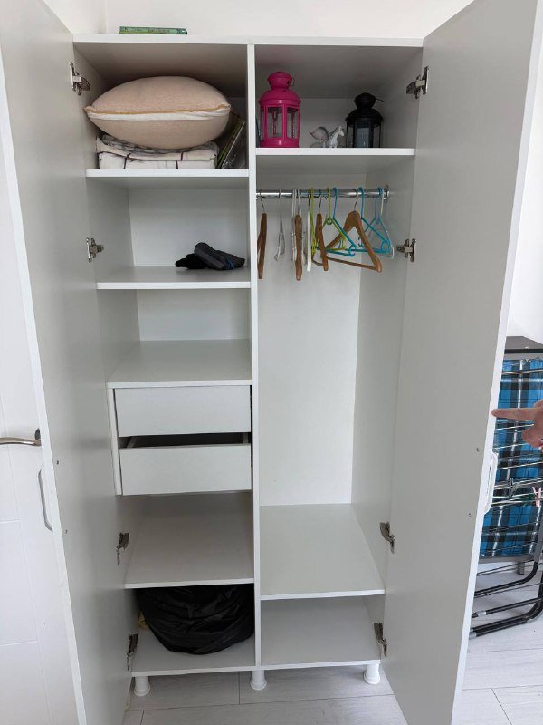 Кровать с матрасом, шкаф, холодильник 3