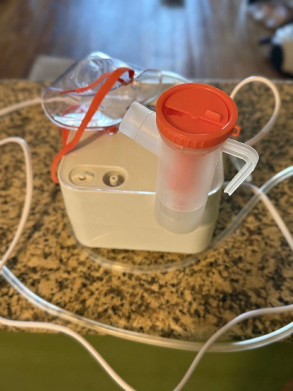 Небулайзер с двумя масками для взрослого и ребёнка 2