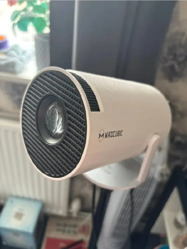 MAGCUBIC HY300PRO проектор 1