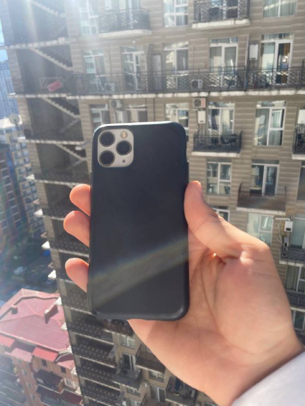 iPhone 11 Pro 64GB White 4