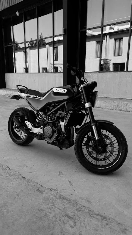 Husqvarna Svartpilen 401 (2020) 1