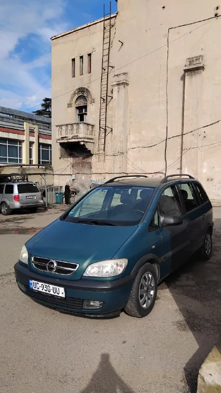 Opel Zafira A Elegance 1