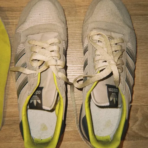 Adidas-ის სპორტული ფეხსაცმელი