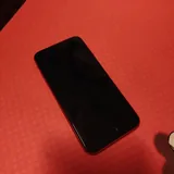 iPhone SE 2020 красный 2