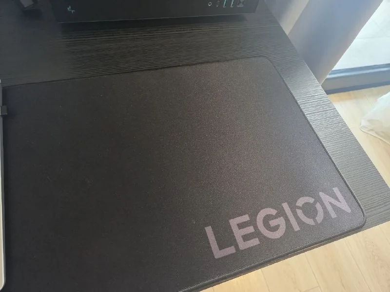 Игровой коврик Lenovo Legion MousePad XL 1