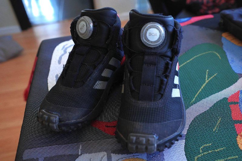 Кроссовки Adidas LEGO, Ботинки Adidas Fortatrail, Adidas climawarm Snowpitch, Crocs Minecraft 4