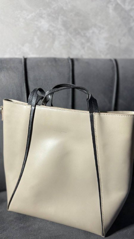 Alberto Guardiani, Coccinelle, Кожаная сумка с бамбуковой ручкой