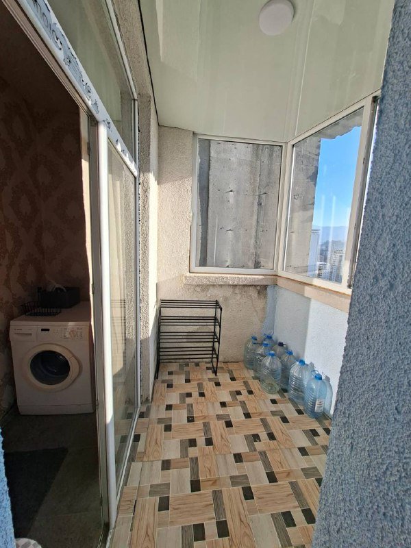 Квартира 1+1 с балконами в Батуми в аренду 5