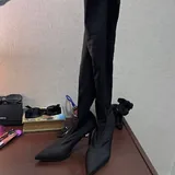 Свитер, блуза, туфли Zara, ботфорты Mango, кроссовки New Balance 4