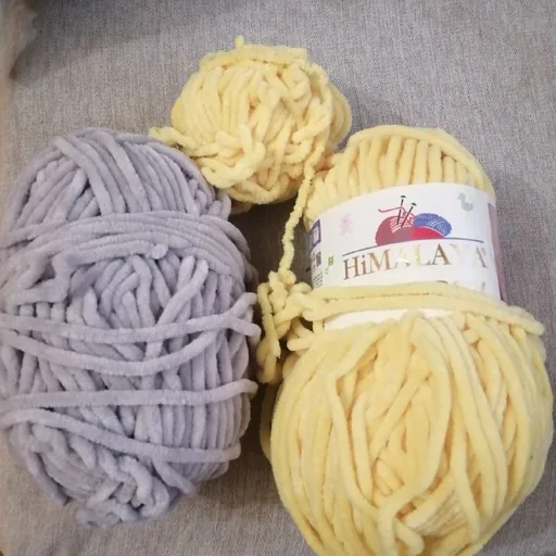 Нитки для вязания, вязаная игрушка Дракоша