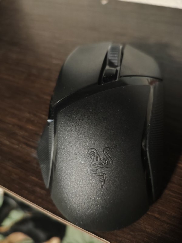 Ноутбук ASUS Vivobook, геймпад, мышь Razer 10