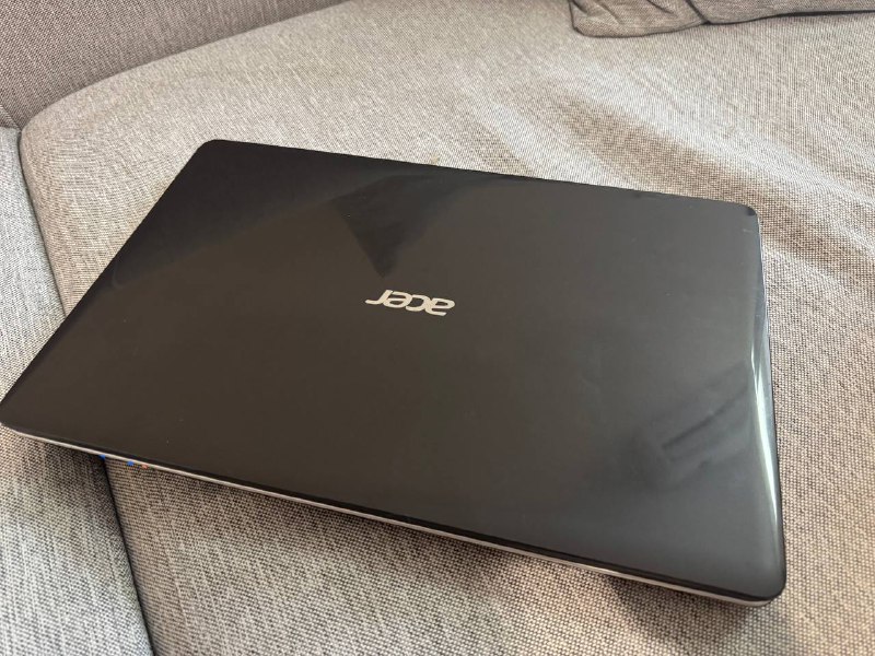 Ноутбук Acer i3 4GB HDD 500GB GeForce 620M 2