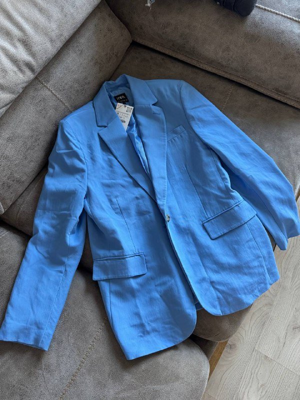 Худи, платье, штаны, пиджак, часы, пуховик 3