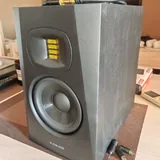 активный студийный монитор ADAM Audio T5V 1