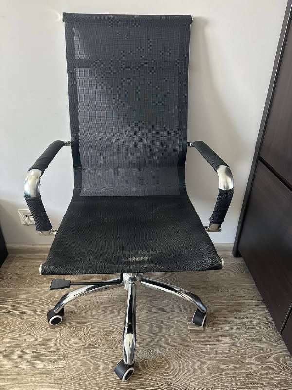 офисное кресло