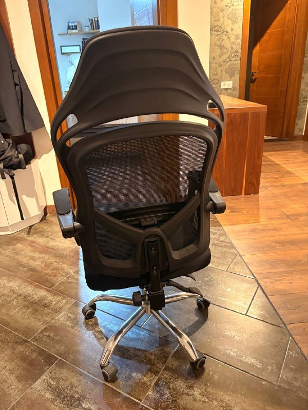 Офисное кресло 2