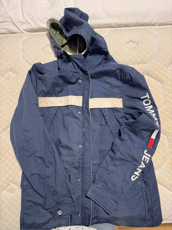 мужская легкая куртка Tommy Hilfiger размер L