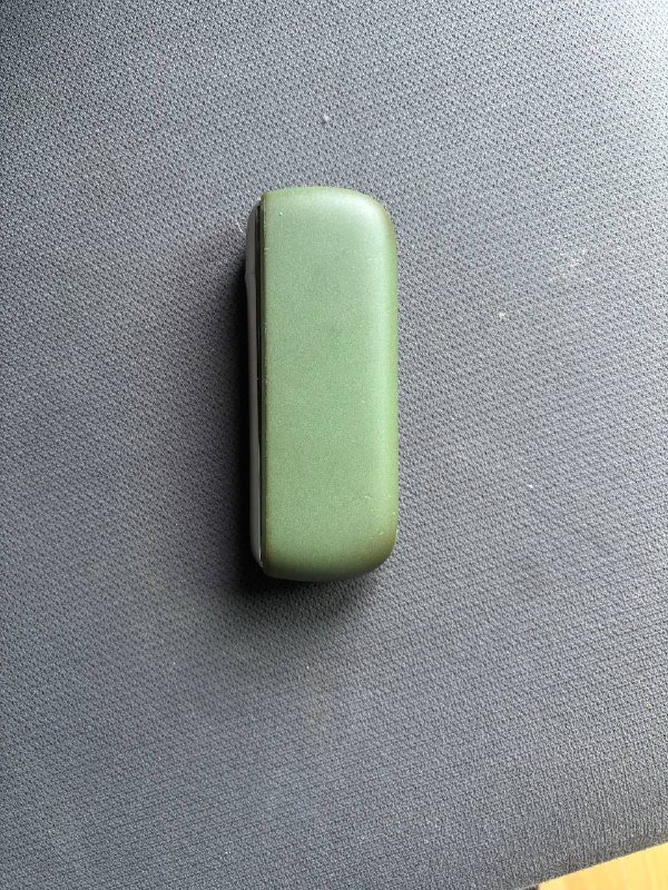 IQOS ILUMA электронное устройство для нагревания табака 2