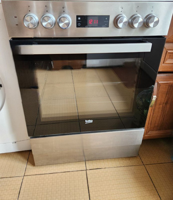 Газовая плита с электродуховым шкафом Beko 4