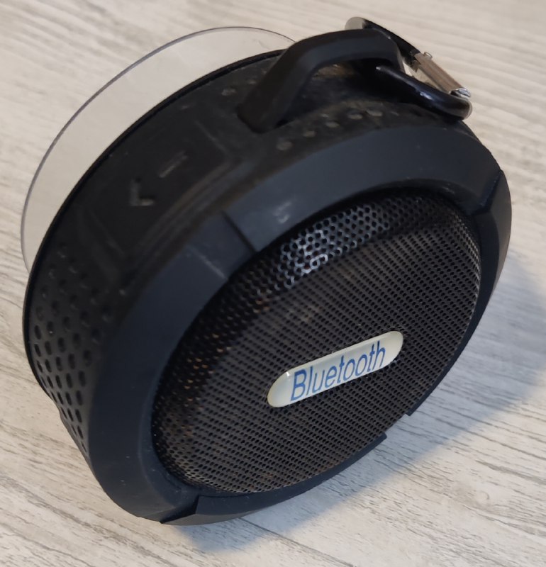 VR headset Meta Quest 2 128Gb, Acer Veriton X2665G, JBL Endurance peak, keyboard, Arduino set, Bluetooth speaker, Phomemo D30 7