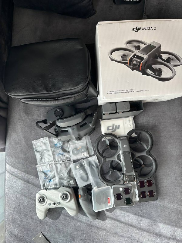 Дрон DJI Avata 2 Fly More Combo с пультом и аксессуарами