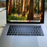 MacBook Pro 15 i7 16GB 512GB 7