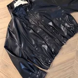 Кожаная куртка-бомбер ZARA, размер M 5