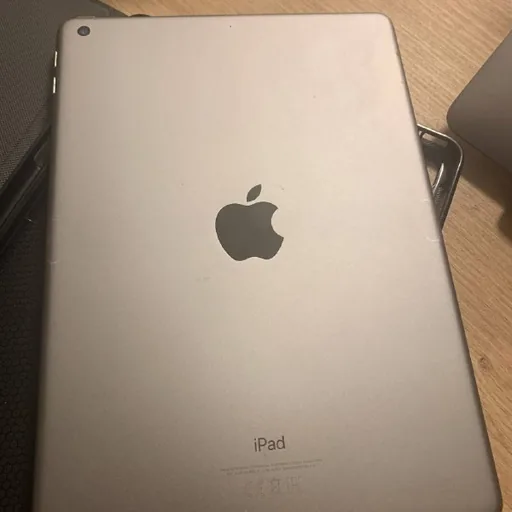 iPad A1893