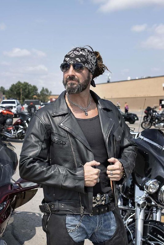 Новая кожаная куртка косуха мужская 4