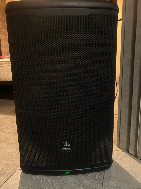 Колонка JBL EON 715