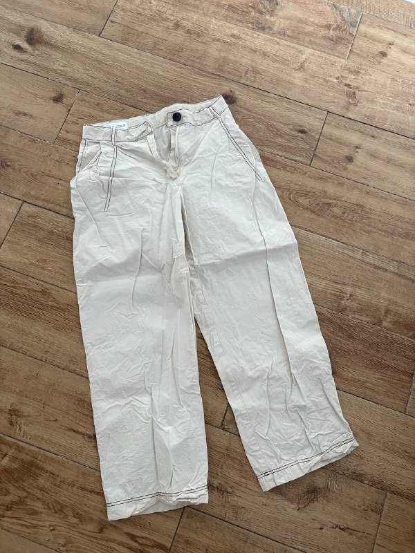 Свитер шерсть, красные брюки Zara, кофты, боди Wolford, белые брюки Zara, джинсы Benetton 5