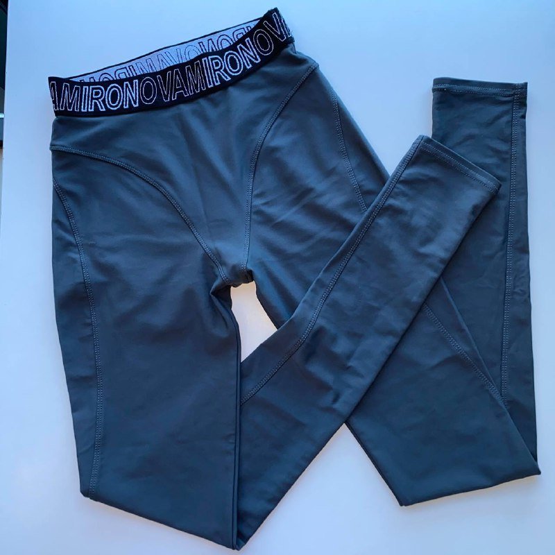 Спортивный топ и тайтсы Mironova, размер S, 42/180 3