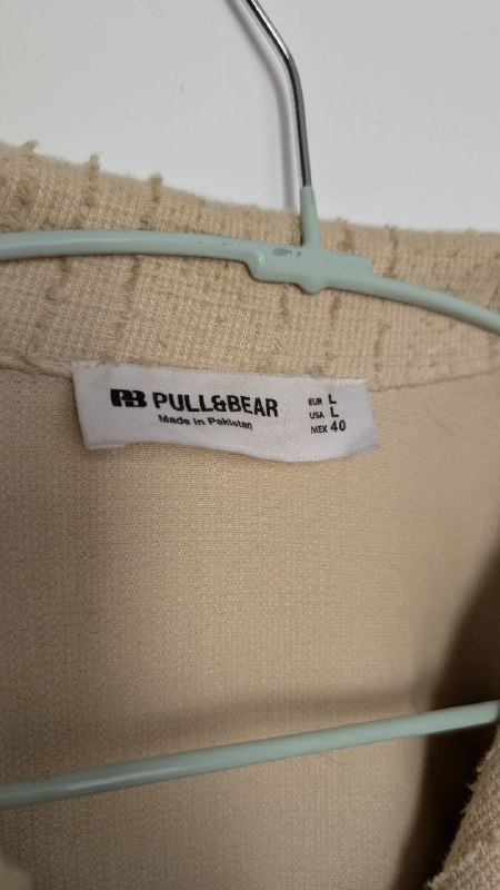 Бомбер Reserved, рубашка Pull&Bear, свитеры H&M 6