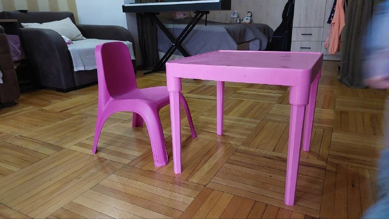 Детский стол со стулом